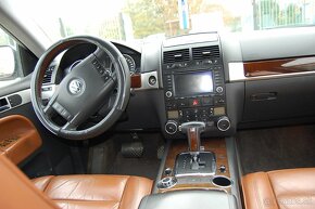 Volkswagen Touareg - 14