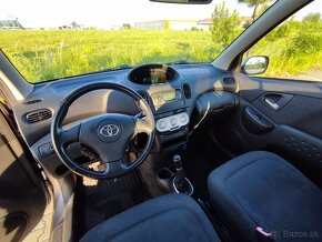 Toyota Yaris Verso - 14