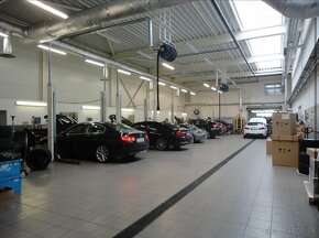 PREDAME SHOWROOM BMW V BB O C.ROZLOHE 6920M2 - 14