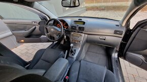 Toyota Avensis Combi 2.0did - 14