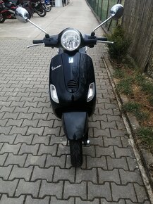 Piaggio Vespa LX 125 rok 2007 - 14