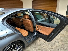 BMW 5 550i 340kw xDrive+M-Packet+Rok 2017+odpocet DPH - 14