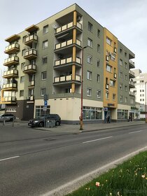 Na predaj priestranný 3 izbový byt v Bratislave - 14