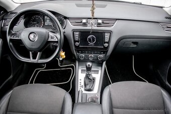 Škoda Octavia Combi 2.0 TDI Elegance/Style DSG Automat - 14