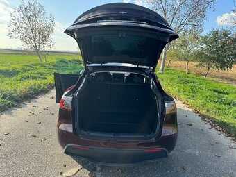 Tesla Model Y 75kWh Performance AWD - 14