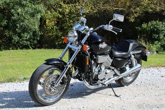 Honda Magna 750 C - 14