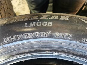 Zimne pneumatiky 205/60 r16 - 14