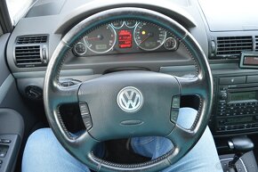 VOLKSWAGEN SHARAN 1,9 TDI 85kW AT5 7 miestne - 14