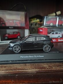 Mercedes Benz 1:43 - 14