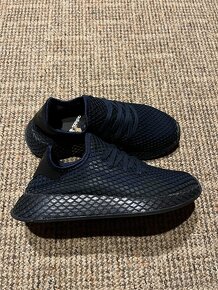 16x Dámské sportovní tenisky Adidas Deerupt Runner - 14