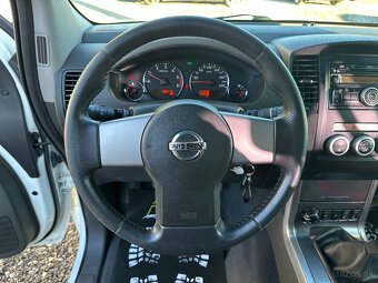 Nissan Pathfinder 2.5 dCi SE - 14