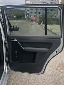 Volkswagen Touran 1.9 TDI 77KW - 14