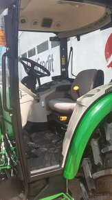 Traktor John Deere 4066R - 14