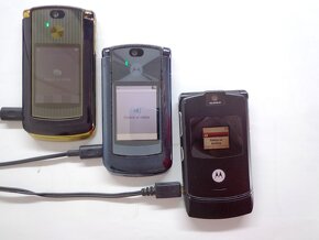 Motorola RAZR2 V8 Blue + Gold - RAZR V3 E4 Dotyková - 14