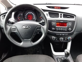 Kia Cee´d 1.6 CRDi LX/Silver 94KW,Diesel 6M - 14