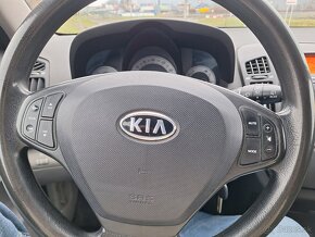 Kia Cee´d 1.6 CRDi VGT LX - 14