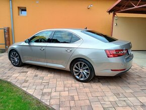 ŠKODA SUPERB Style 2.0 TDI 150PS 12/2015 M6 Odpočet DPH - 14