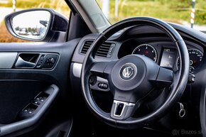 VW Jetta 1,6 TDI 77kW (parkovacia kamera, tempomat, Android) - 14