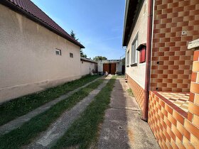 Diakovce rd a garáž 830m2 - 14