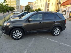 Kia Sorento A/T 2,2crdi 4WD PLATINUM - 14