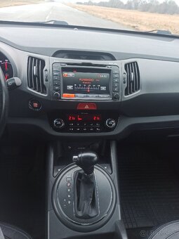 Kia Sportage 2,0 Benzín + LPG 4x4. - 14