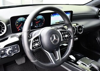 Mercedes-Benz Třídy A 180 A/T 100kW VIRTUAL ČR 100 kw - 14