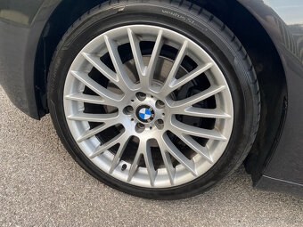 Predám BMW rad 7 740d xDrive 230kw / CIC / Šiber / Webasto - 14