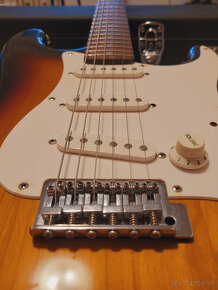 Fender SQUIER STRAT r.v. 2001 - 14