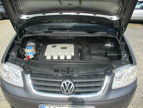 VW TOURAN 2,0TDI 100kW Highline AZV bez DPF 2005 - 14