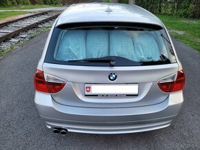 BMW 330xi Manuál - 14