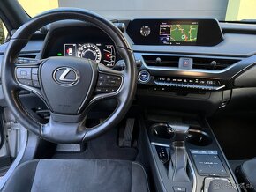 Lexus UX 250h možný odpočet DPH - 14