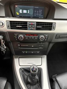 BMW e90 330xd Manual, M-macket, nadpriemerná výbava - 14