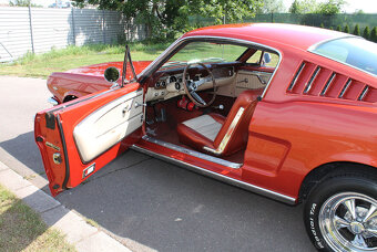 1966 Ford Mustang Fastback 289 V8, 4 rychl. manuál - 14