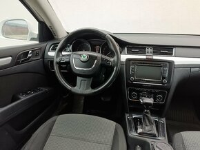 Škoda Superb 2.0 TDI Elegance DSG - 14