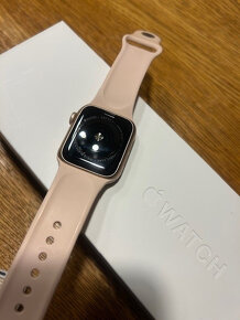 Apple Watch Series 5, 40 mm Gold Alu Pink Sand - 14