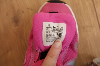 Dievčenské tenisky NIKE č. 29,5 (VL 18,8 cm) - 14