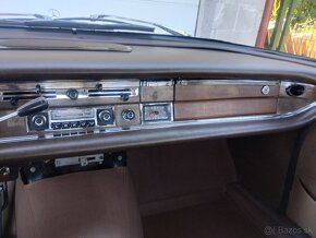 Mercedes 230S W111 heckflosse - 14