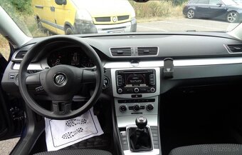 Volkswagen Passat 1.6TDI Comfortline - 14