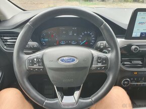 Ford Kuga Titanium 2.0Tdci 110kw/150ps  LED,PANORAMA,KAMERA - 14