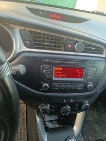 Kia Ceed 1,4i,5dv.,r.2017,200...km - 14