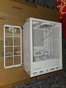 PC skrinka ASUS Prime AP201 biela so sklenenou bocnicou - 14