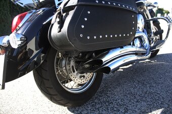 Kawasaki Vulcan VN 900 Classic - 14