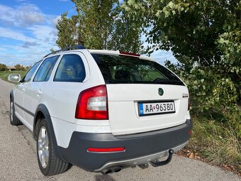 Škoda Octavia Combi Scout 4x4 - 14