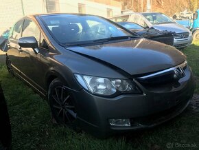 Honda Civic 1.8 ES  , STARTUJE A JAZDI - 14