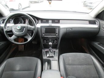 Škoda Superb 2.0 TDI CR 4x4 140k Elegance DSG - 14