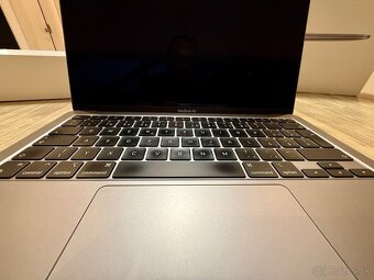 APPLE MACBOOK AIR 13 M1 16GB 256GB SSD kozmický sivý - 14