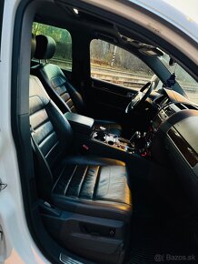 Volkswagen Touareg 3.0TDi R-Line - 14