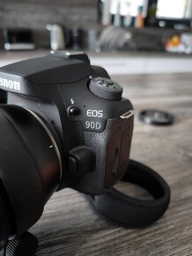 CANON EOS 90D - 14