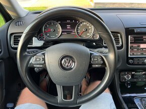 VW Touareg 3.0TDi 180kw bez AdBlue 4MOTION Vzduch Ťažné - 14