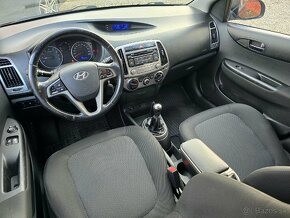 Hyundai i20 1.2i Facelift 2013 SK TP Nová STK/EK - 14